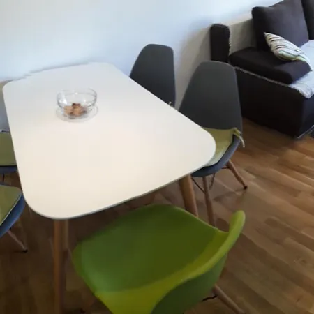 Mariner Garden Apartment *